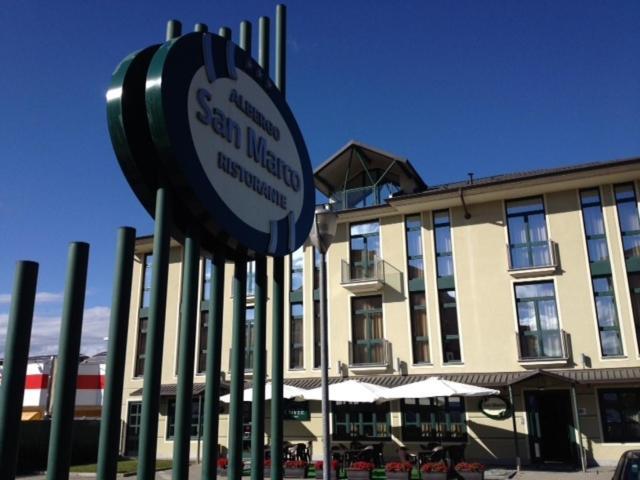 Albergo Ristorante San Marco Carmagnola Eksteriør bilde