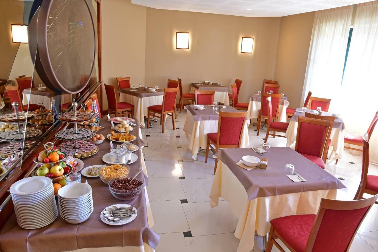 Albergo Ristorante San Marco Carmagnola Eksteriør bilde